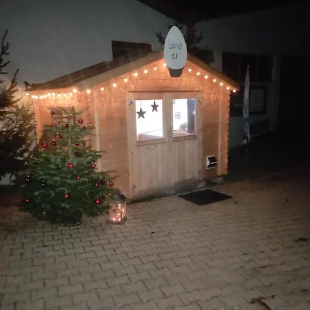 Am Hof *